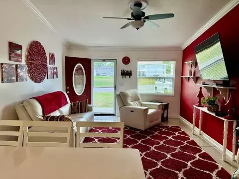 Living - 5248 SE 43rd Trce, Okeechobee, FL 34974 photo 1 of 2