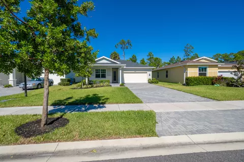 460 Veridian Cir NW, Palm Bay, FL 32907