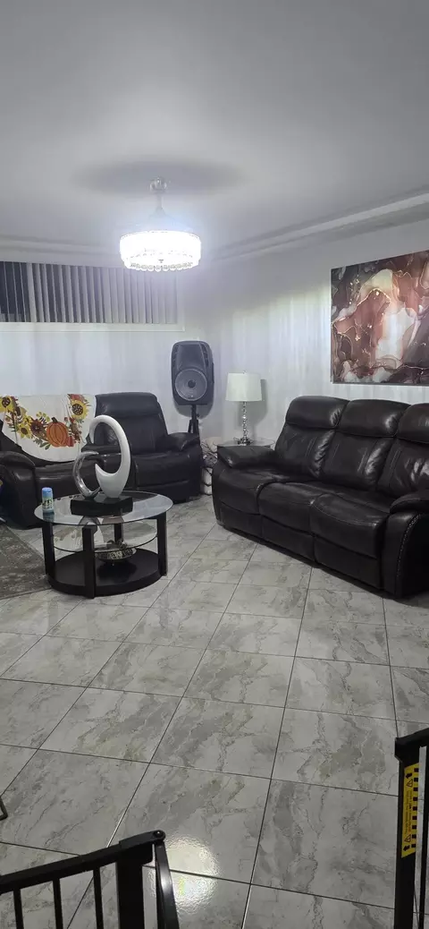 3832 Victoria Dr, West Palm Beach, FL 33406