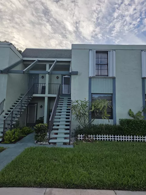 7410 NW 18th St #206, Margate, FL 33063