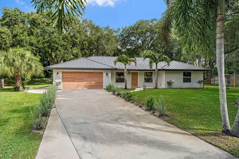 11070 Oakway Cir, Palm Beach Gardens, FL 33410