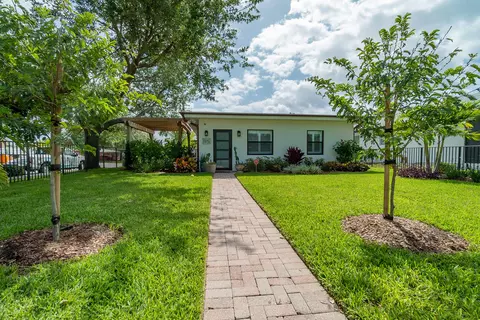 301 S Swinton Ave, Delray Beach, FL 33444
