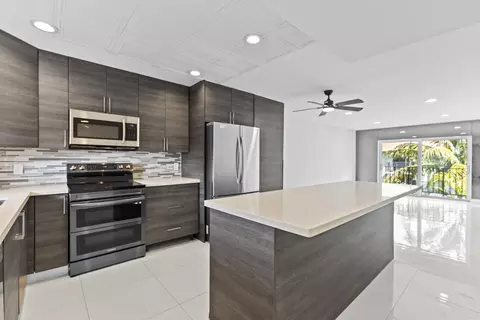 809 W Oakland Park Blvd #K12, Oakland Park, FL 33311