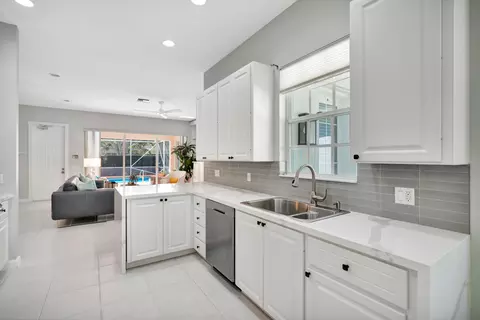 245 Honeysuckle Dr, Jupiter, FL 33458 photo 14