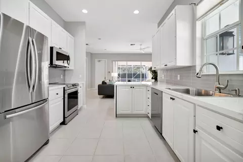 245 Honeysuckle Dr, Jupiter, FL 33458 photo 13