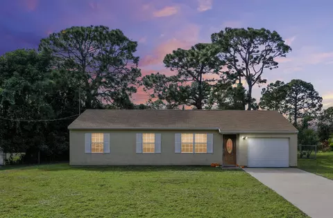 306 Brantley St SE, Palm Bay, FL 32909