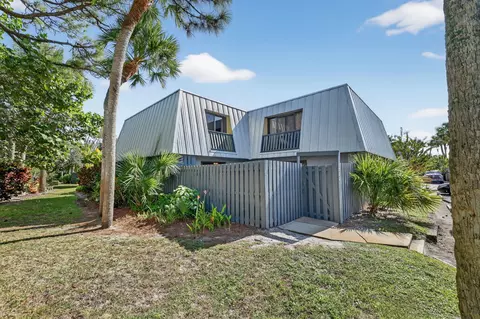 3860 Jefferson St, Stuart, FL 34997