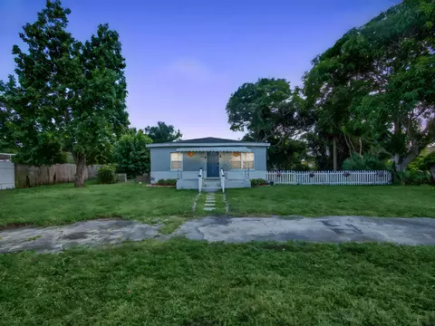 1373 W 35th St, Riviera Beach, FL 33404