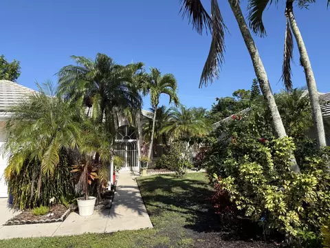 7625 SE Bay Cedar Cir, Hobe Sound, FL 33455