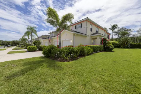 601 Southstar Dr, Fort Pierce, FL 34949