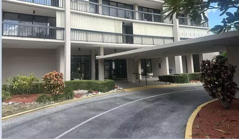 2425 Presidential Way #1203, West Palm Beach, FL 33401