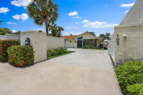 105 W Tarpon Ln W, Jupiter, FL 33477