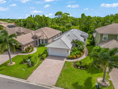 3665 NW Deer Oak Dr, Jensen Beach, FL 34957