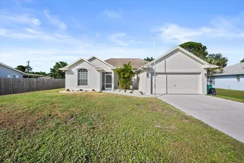233 NE Glentry, Port Saint Lucie, FL 34983