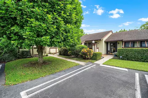 276 Beaver Dam Ct, Royal Palm Beach, FL 33411