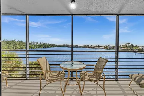 900 NE Spanish River Blvd #4E, Boca Raton, FL 33431