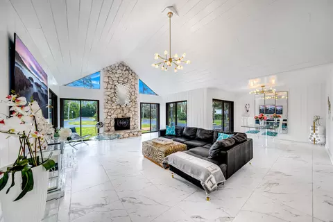 583 Rambling Drive Cir, Wellington, FL 33414