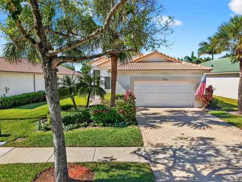 2245 Sapphire Cir, West Palm Beach, FL 33411
