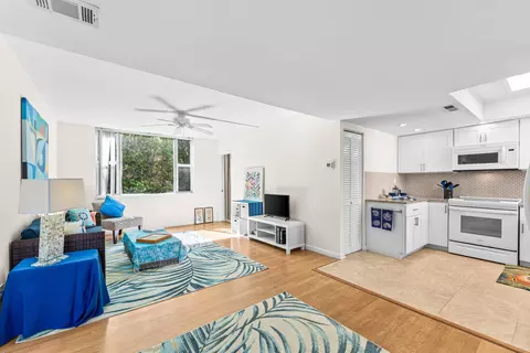 1810 New Palm Way #216, Boynton Beach, FL 33435