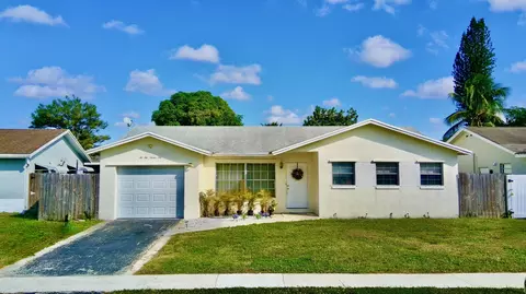 22710 SW 65th Cir, Boca Raton, FL 33428