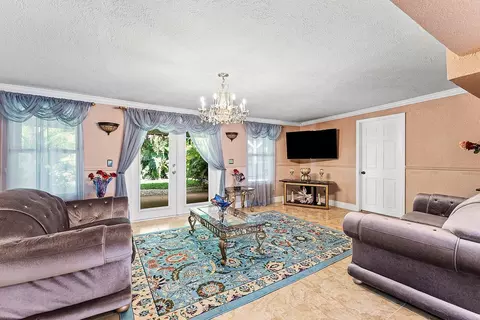 5151 NE 8th Ave, Pompano Beach, FL 33064 photo 9