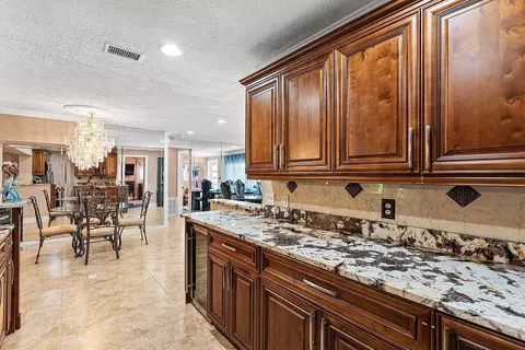 5151 NE 8th Ave, Pompano Beach, FL 33064 photo 2