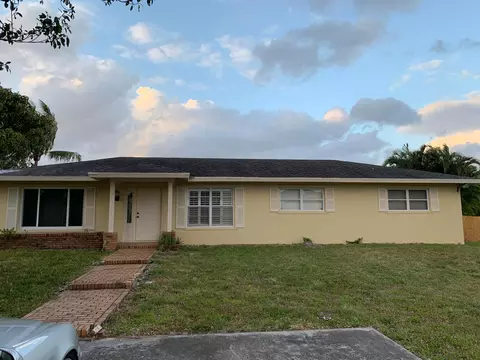 7086 Lawrence Rd, Boynton Beach, FL 33436