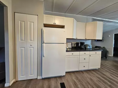 Kitchen - 3222 SE 34th Ave, Okeechobee, FL 34974 photo 3 of 4