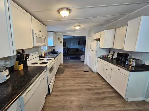 Kitchen - 3222 SE 34th Ave, Okeechobee, FL 34974 photo 1 of 4