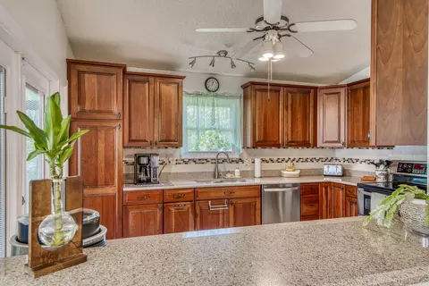 6690 SE Raintree Ave, Stuart, FL 34997 photo 16