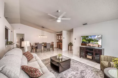6690 SE Raintree Ave, Stuart, FL 34997 photo 7