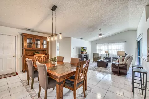 6690 SE Raintree Ave, Stuart, FL 34997 photo 8