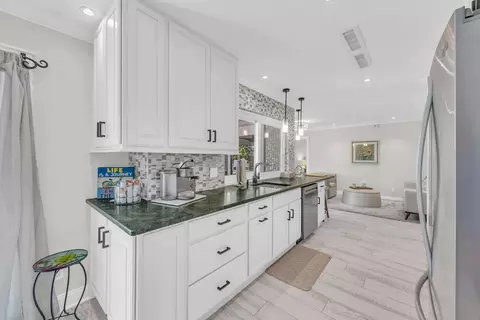 11 SE Splitrail Cir, Jupiter, FL 33469 photo 15