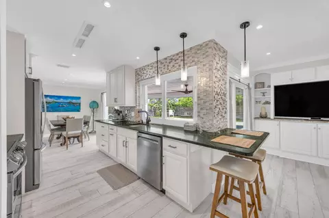 11 SE Splitrail Cir, Jupiter, FL 33469 photo 14