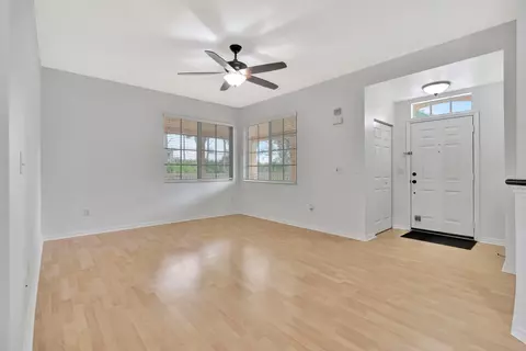 1561 SE Pomeroy St, Stuart, FL 34997 photo 4