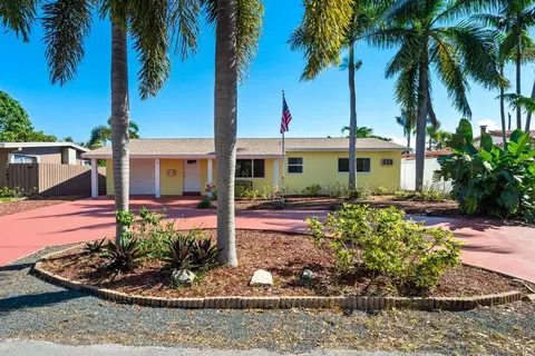 16 SE 8th Ter, Deerfield Beach, FL 33441