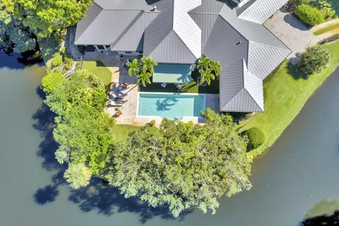 501 Shores Dr, Indian River Shores, FL 32963