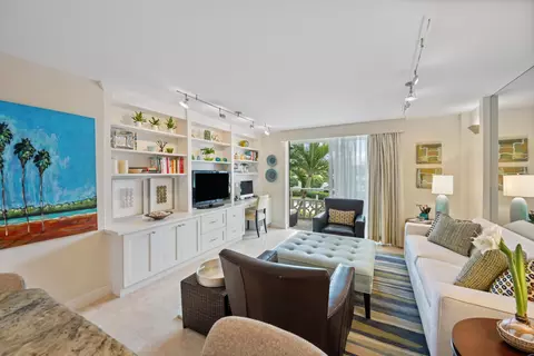139 Sunrise Ave #205, Palm Beach, FL 33480