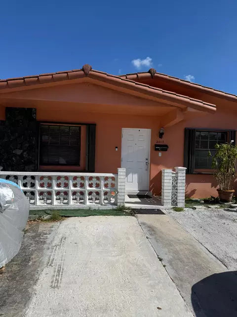 2615 SW 32nd Ct, Miami, FL 33133