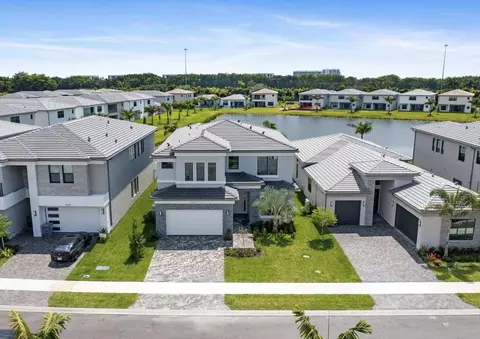 20062 Hirono Ln, Boca Raton, FL 33434