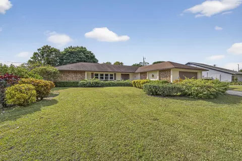 19 E Arch Dr, Lake Worth, FL 33467 photo 3