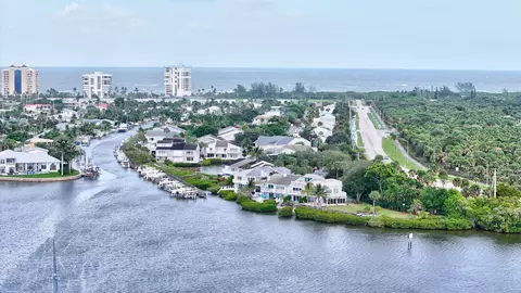 2486 Harbour Cove Dr, Hutchinson Island, FL 34949