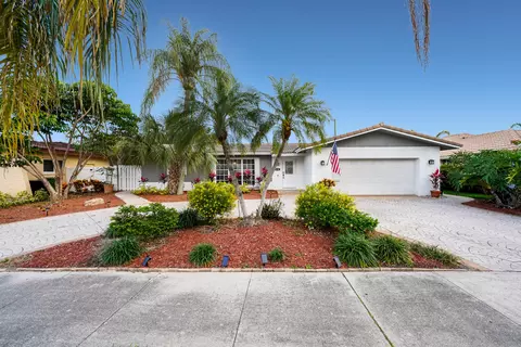 2102 NE 68th St, Fort Lauderdale, FL 33308