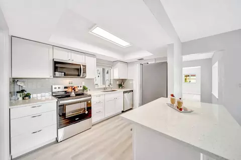 6812 Rio Pinar, North Lauderdale, FL 33068