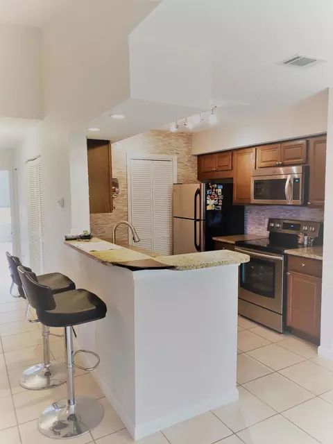 815 W Boynton Beach Blvd #15-204, Boynton Beach, FL 33426