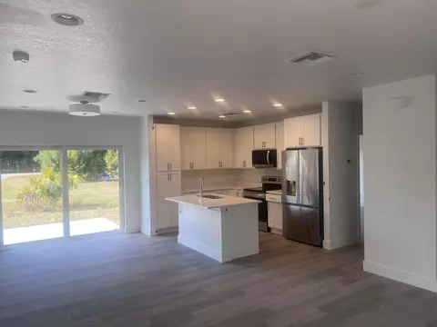 3347 NW 18th Ave, Okeechobee, FL 34972 photo 3