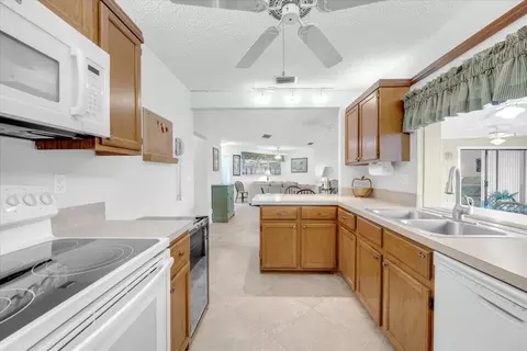 1127 E Seminole Ave E #29D, Jupiter, FL 33477 photo 11