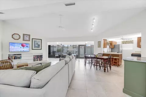 1127 E Seminole Ave E #29D, Jupiter, FL 33477 photo 4