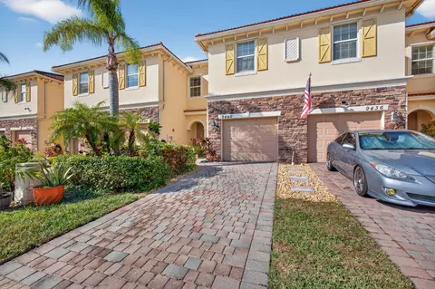 9440 SW Merlin Ct, Stuart, FL 34997
