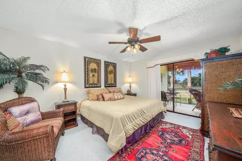 Bedroom - 3833 Edgewater Dr, Sebring, FL 33872 photo 1 of 8